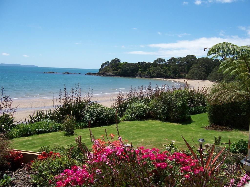 By The Bay Beachfront Apartments Mangonui Exterior photo