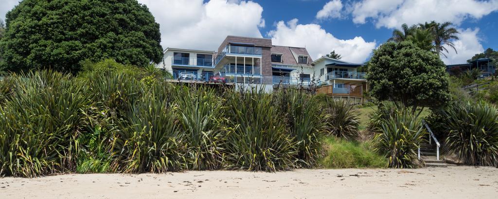 By The Bay Beachfront Apartments Mangonui Exterior photo