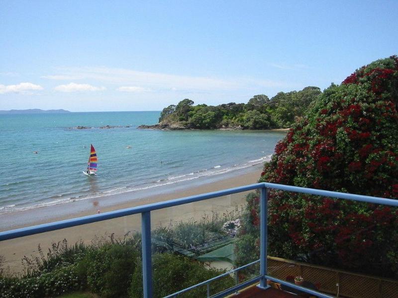By The Bay Beachfront Apartments Mangonui Exterior photo