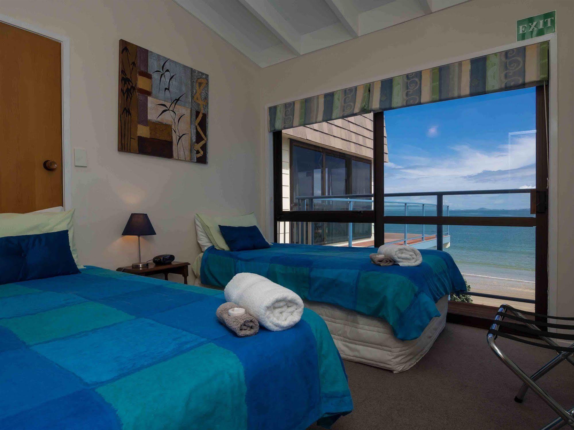 By The Bay Beachfront Apartments Mangonui Exterior photo